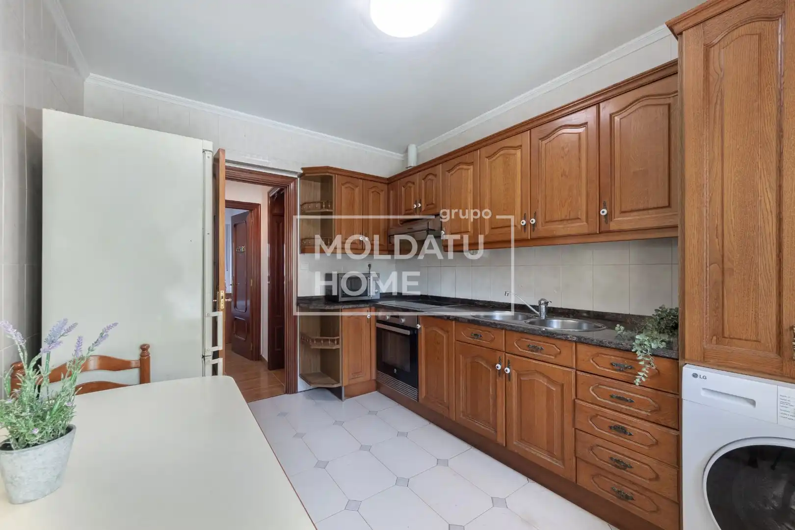 Cocina de Piso en venta en Lemoa con Calefacción, Terraza y Trastero