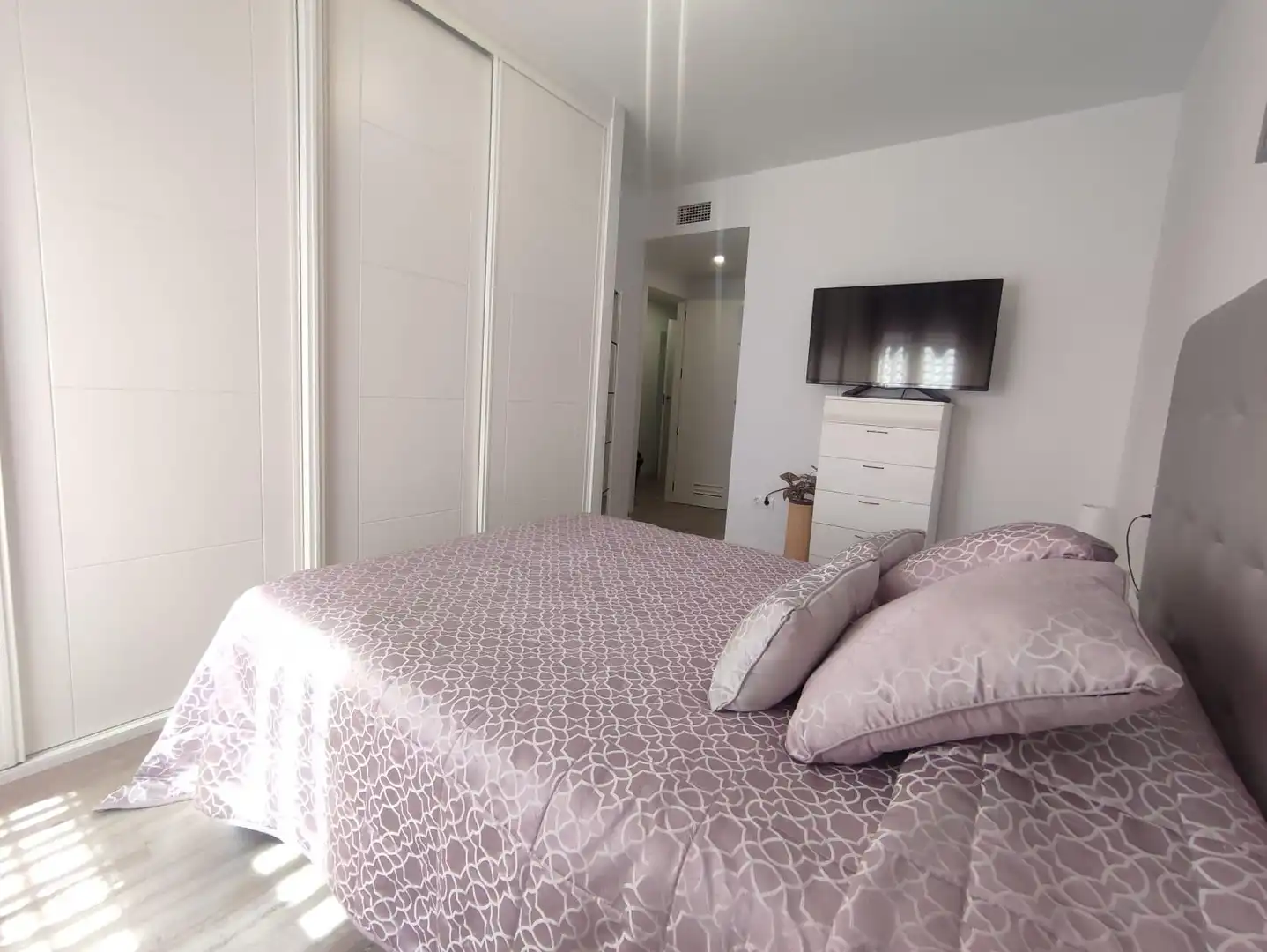 Habitación de Planta baja en venta en Córdoba con Aire acondicionado, Trastero y Piscina comunitaria