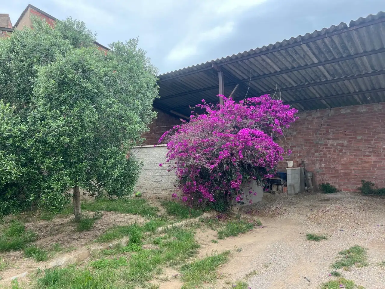Casa adosada en venda a Plaça Constitucio, 2, Ultramort