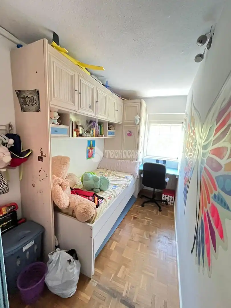 Bedroom of Flat for sale in Madrid  with Air Conditioner and Parquet flooring