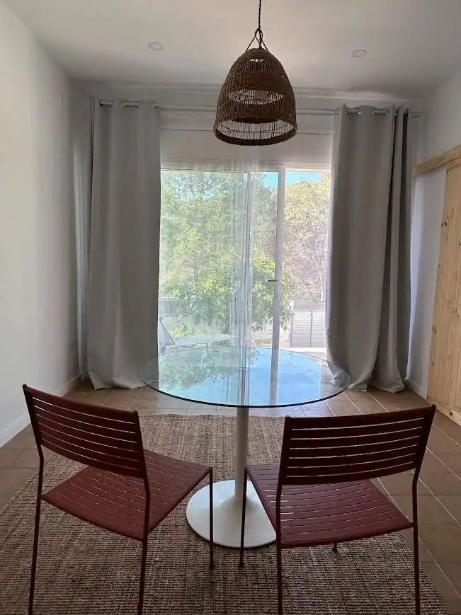 Menjador de Pis de lloguer en Sant Pere de Ribes amb Aire condicionat, Jardí privat i Terrassa