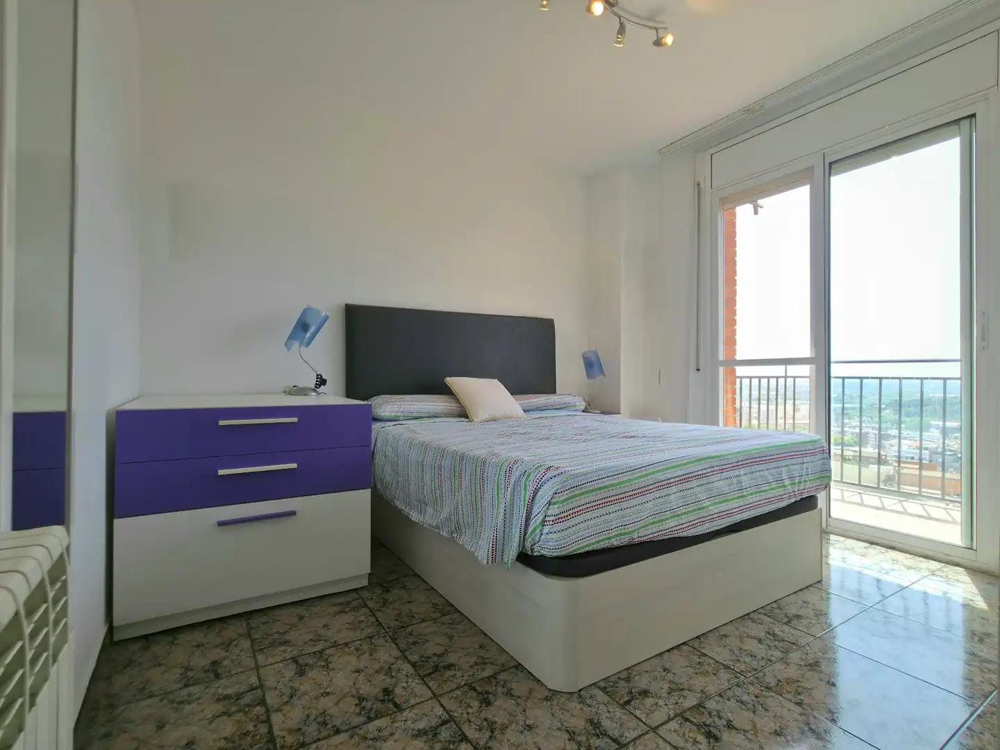 Habitación de Casa o chalet en venta en Sant Vicenç Dels Horts con Aire acondicionado, Calefacción y Jardín privado