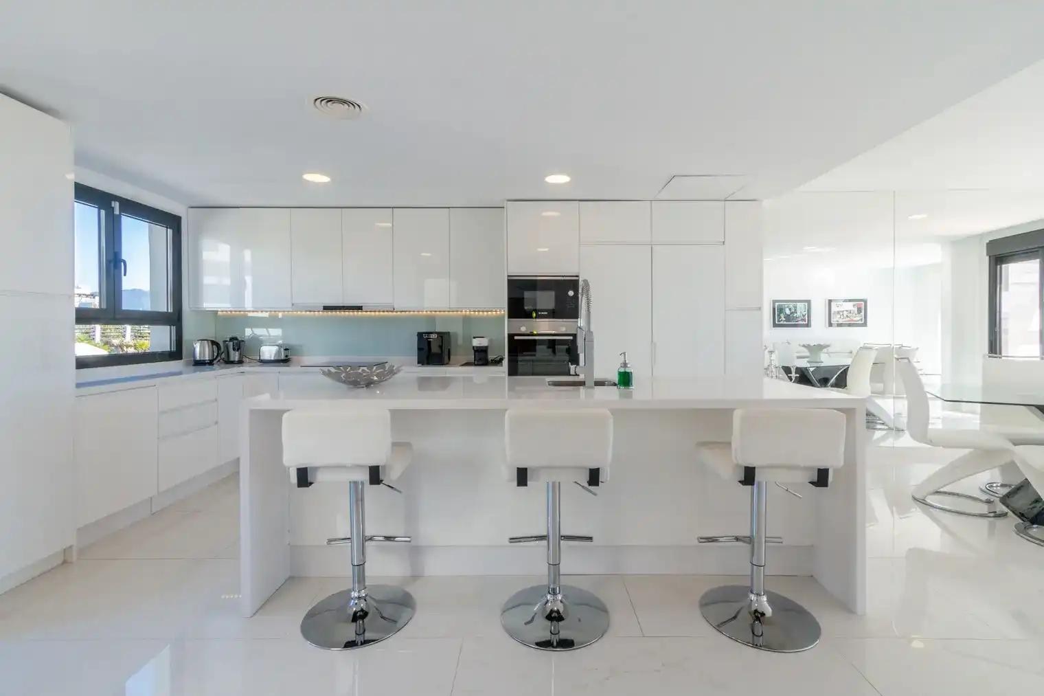 Cocina de Casa adosada en venta en Estepona con Aire acondicionado, Calefacción y Terraza