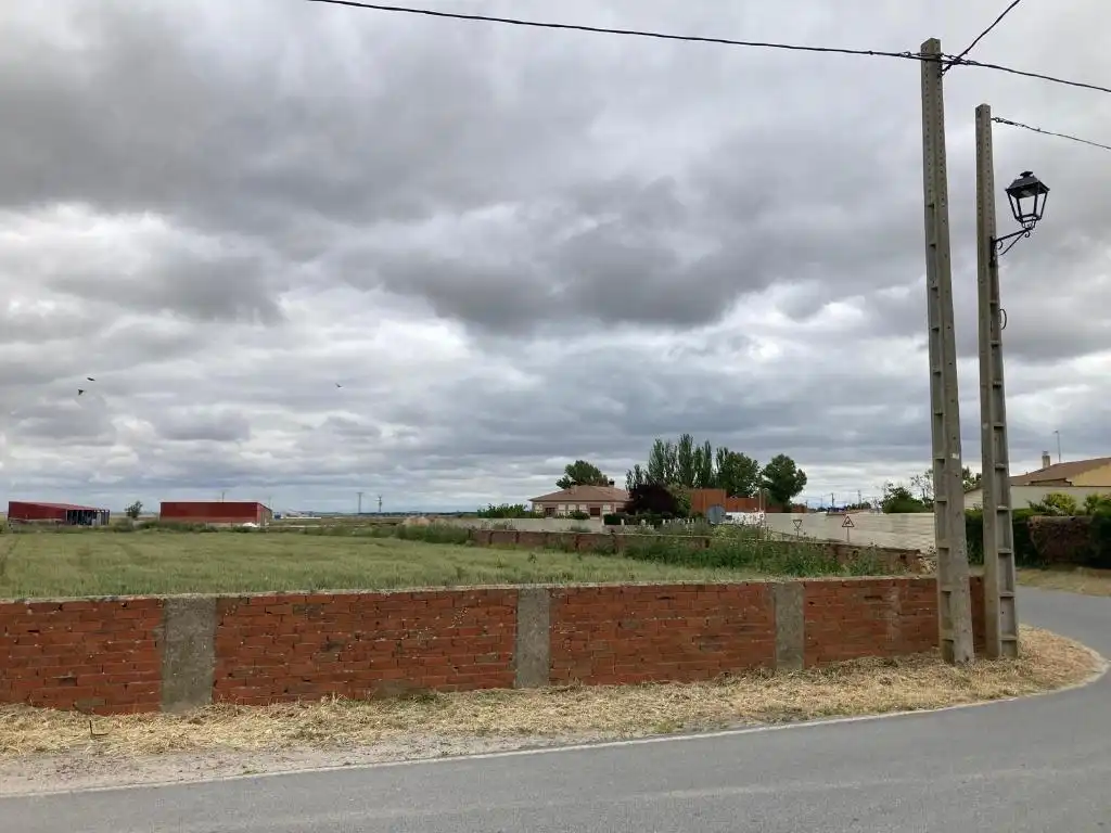 Wohnbaugrundstück zum Verkauf in Calle del Rio, imagen 2