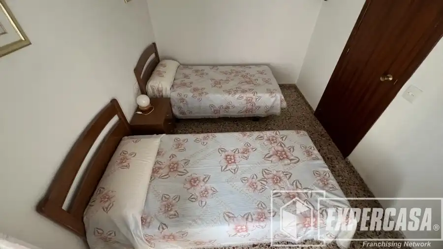 Habitación de Piso en venta en Navajas con Trastero y Amueblado