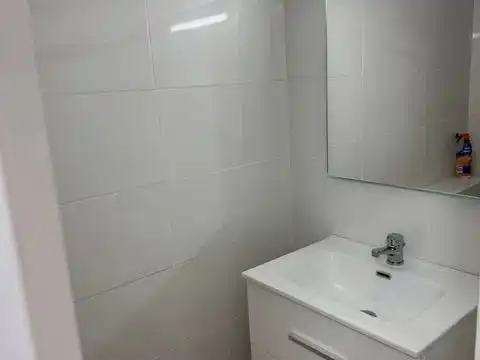 Bathroom of Flat for rent in  Valencia Capital  with Air Conditioner and Balcony