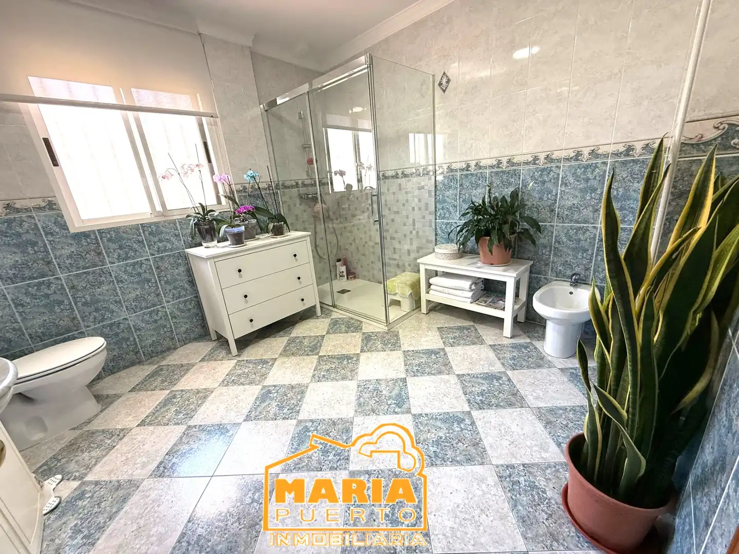 Badezimmer von Wohnung zum Verkauf in Málaga mit Klimaanlage und Terrasse