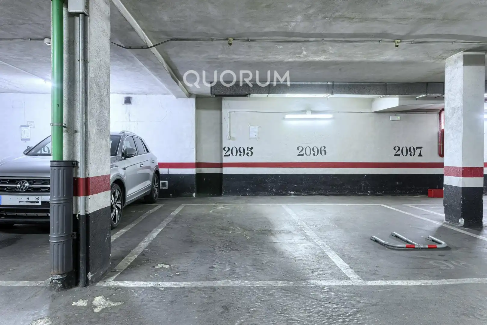 Parking de Piso en venta en Barakaldo  con Calefacción, Jardín privado y Trastero