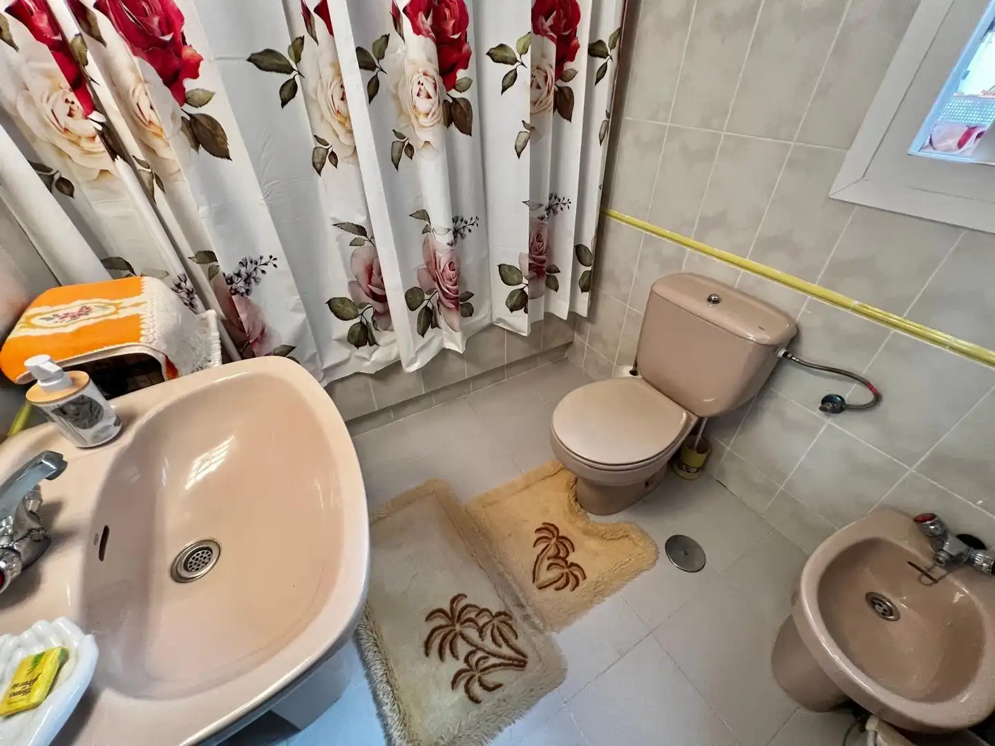 Bathroom of Flat for sale in Málaga  with Air Conditioner and Terrace