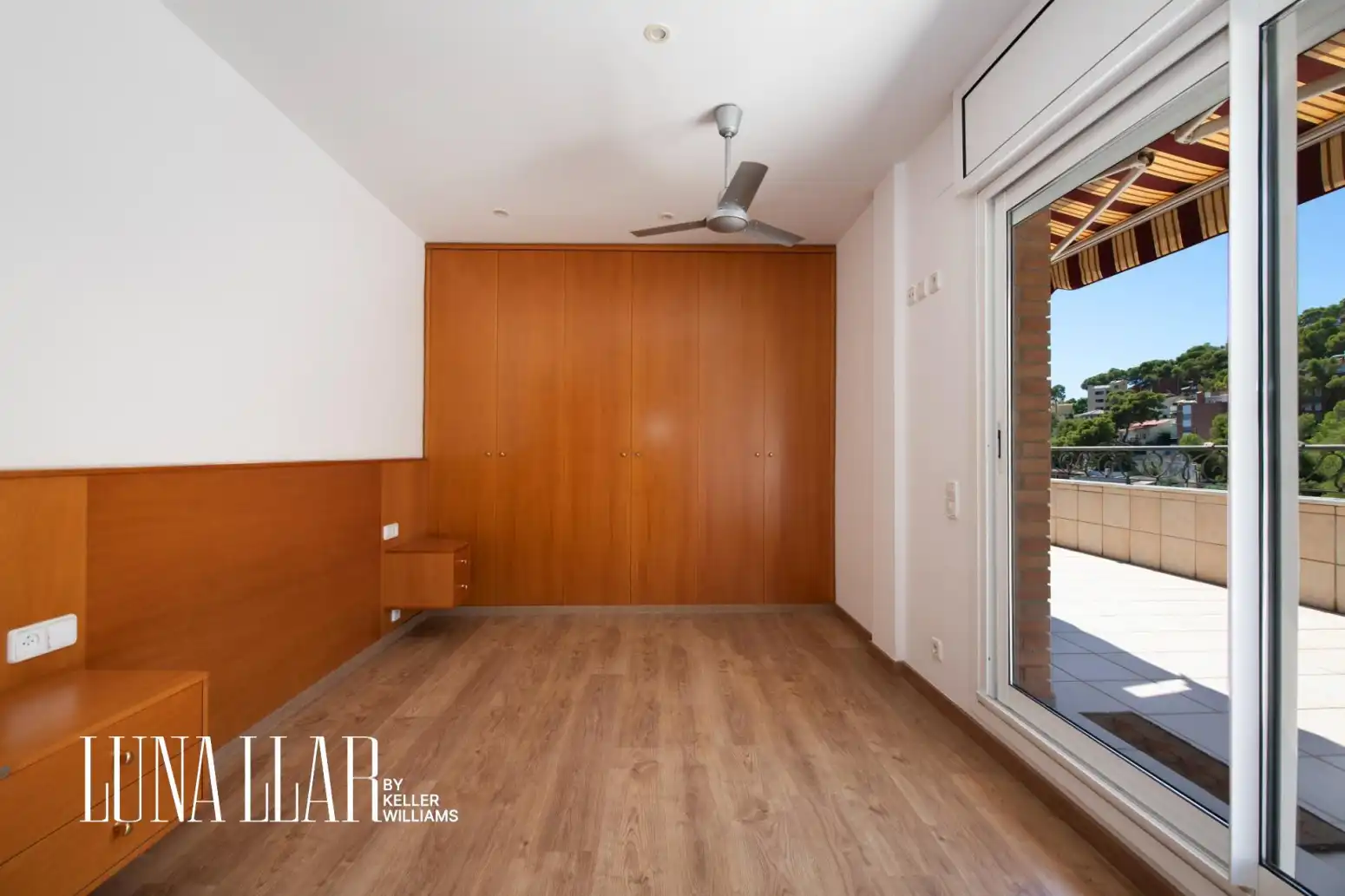 Dormitori de Casa o xalet en venda en Castelldefels amb Calefacció, Terrassa i Balcó