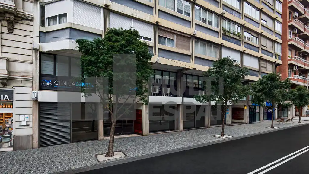 Business premises to rent in Carrer de Balmes, imagen 2