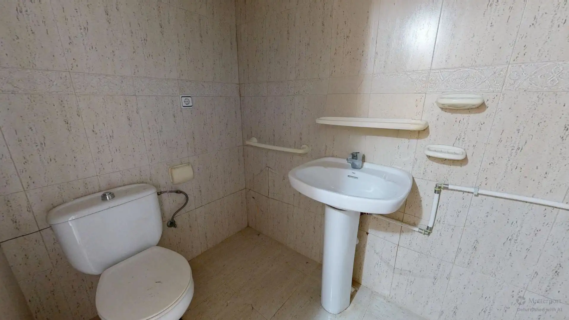 Bany de Casa o xalet en venda en Torrent amb Terrassa, Traster i Piscina