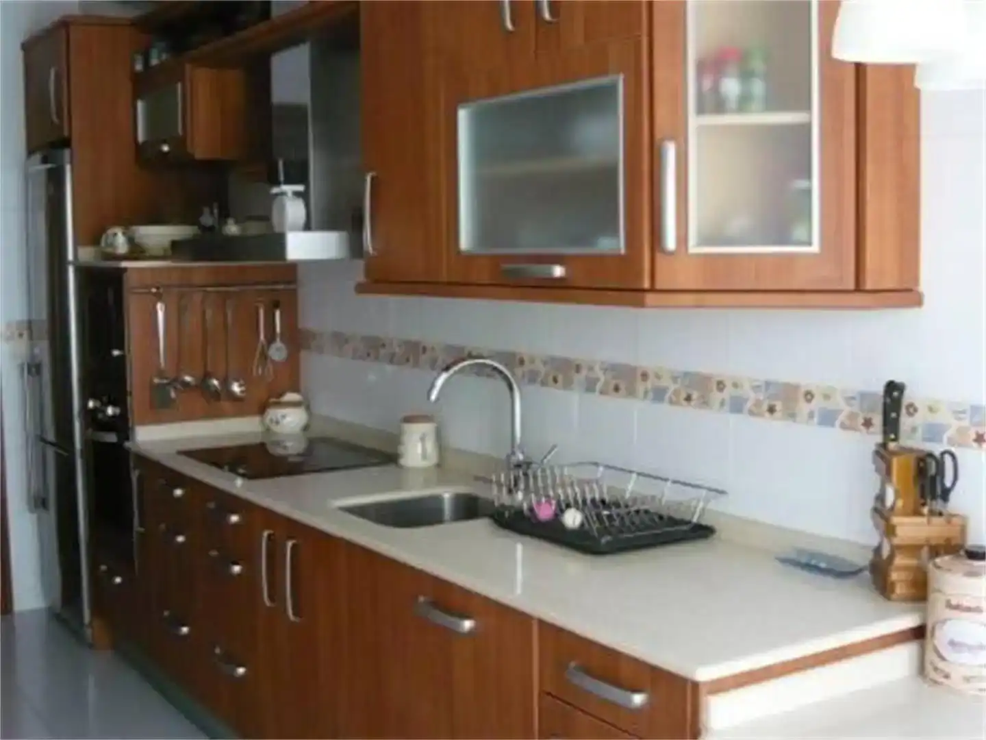 Cuina de Pis per a compartir en Derio amb Parquet, Moblat i Forn