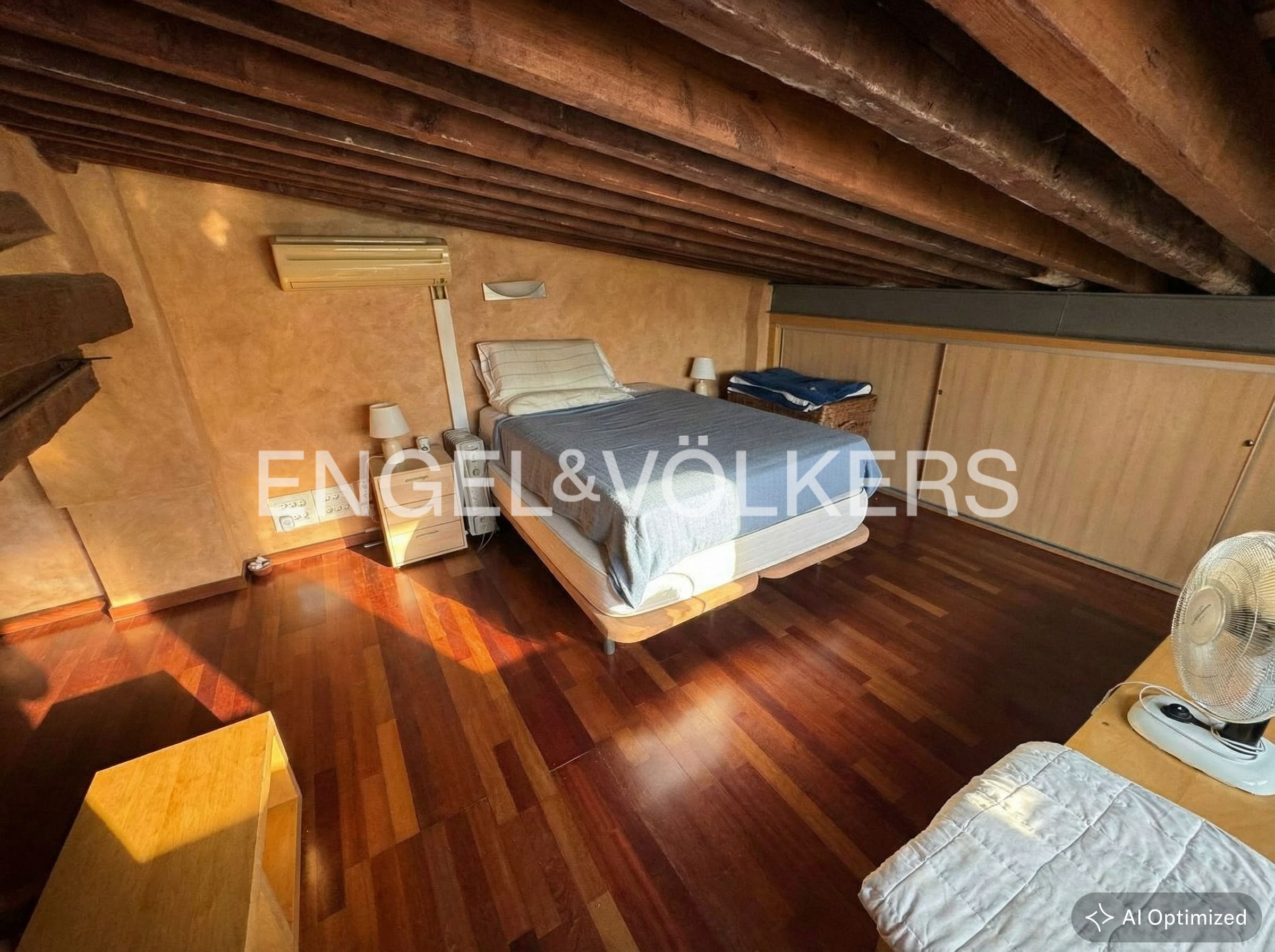 Flat for rent in  Valencia Capital  with Air Conditioner, Heating and Parquet flooring