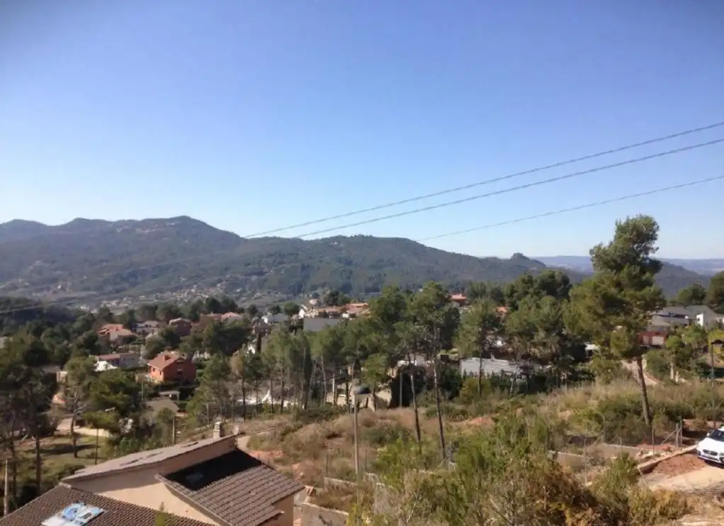 Edifici en venda en Corbera de Llobregat