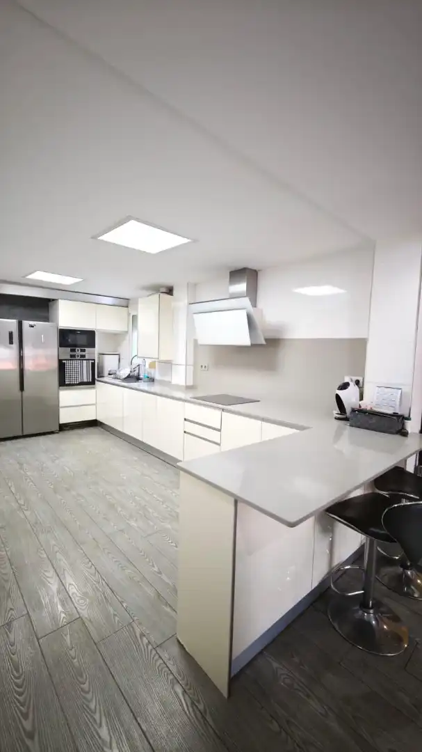 Cocina de Piso en venta en Valencia con Amueblado, Horno y Microondas