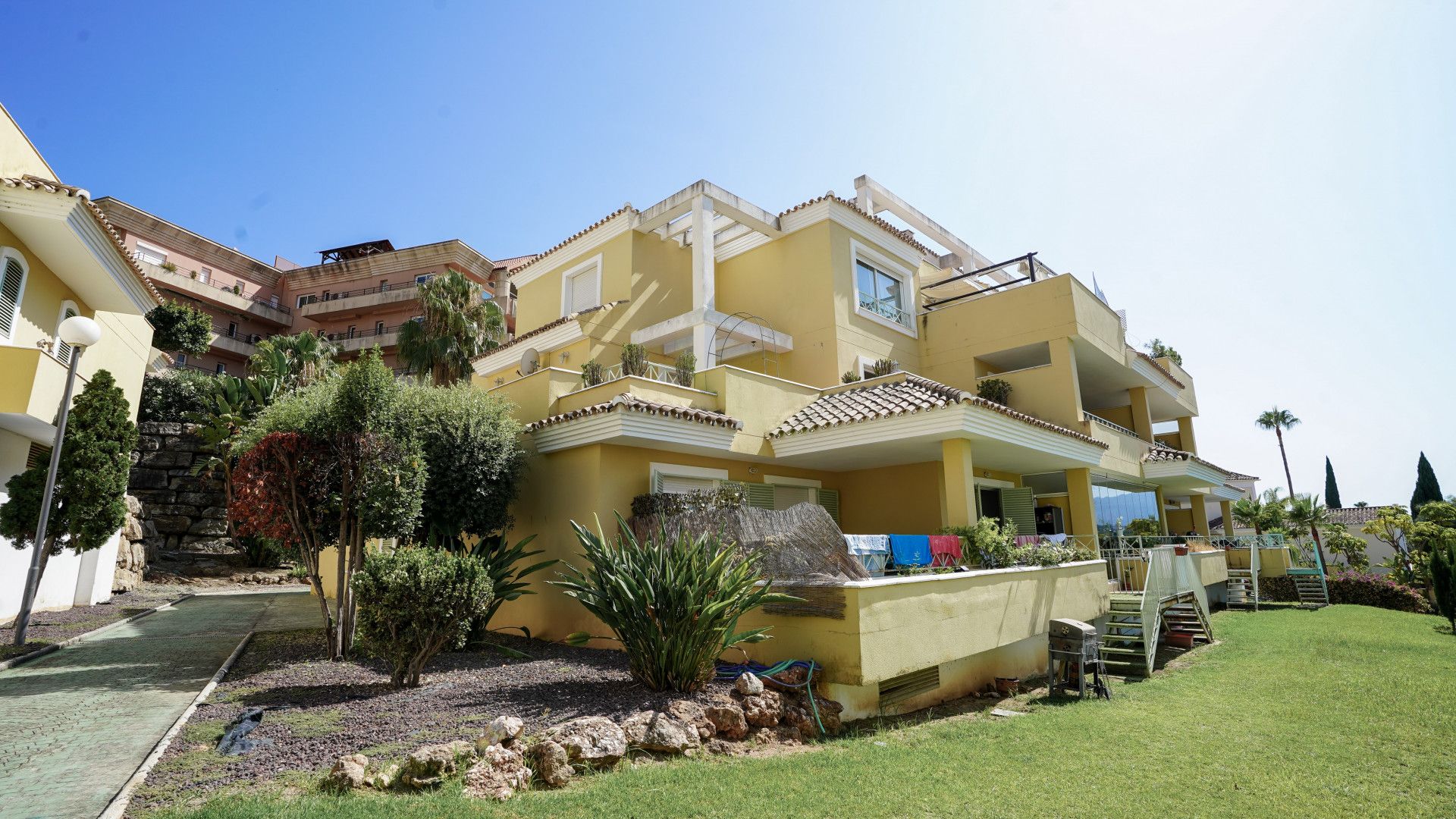 Apartments for sale in CALDERON DE LA BARCA-NVA, 75, Los Naranjos
