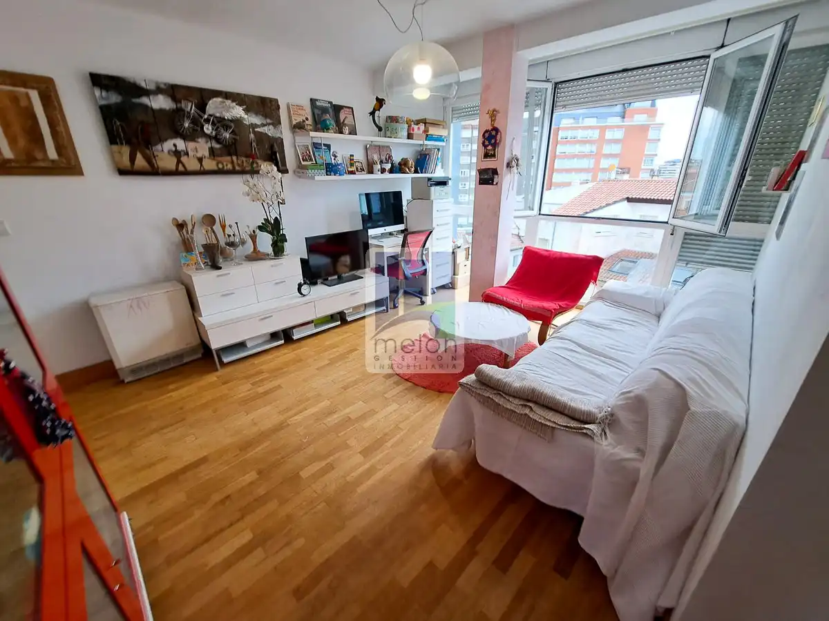 Sala d'estar de Pis en venda en Burgos amb Traster