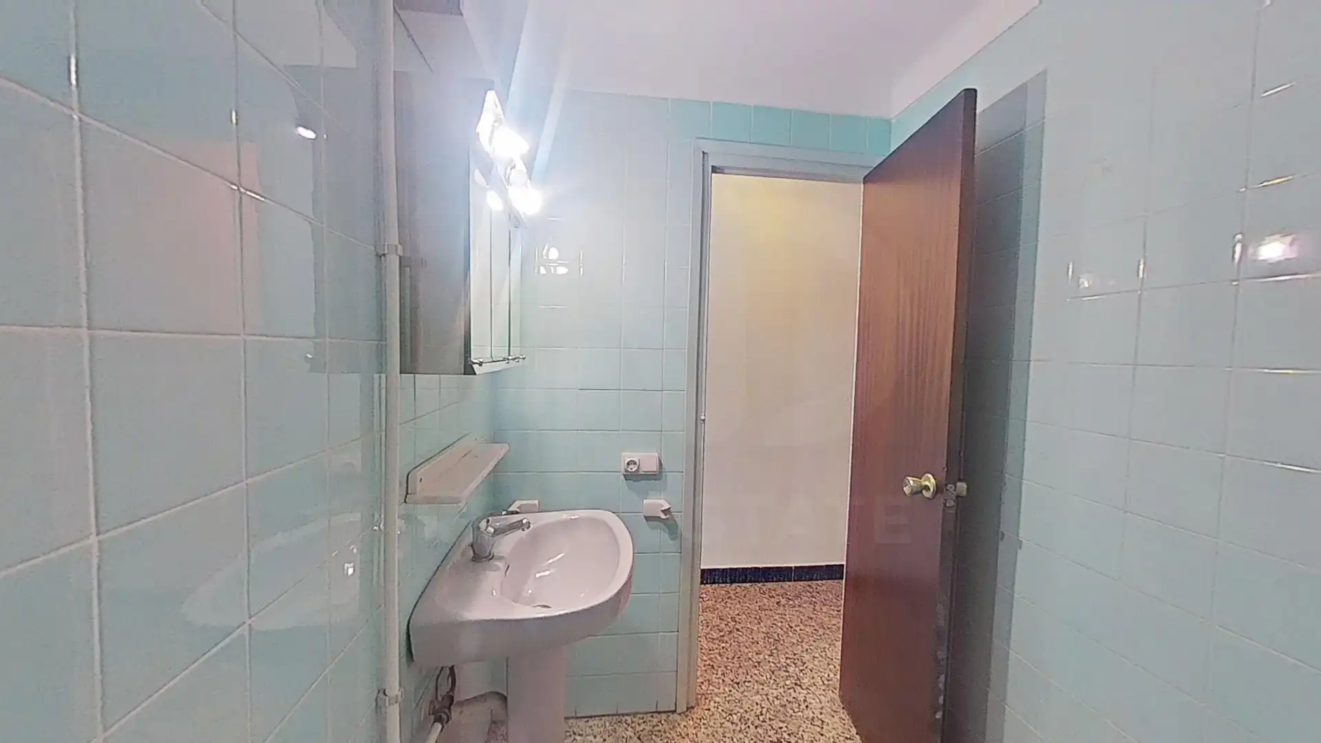 Bany de Pis en venda en Cambrils amb Terrassa