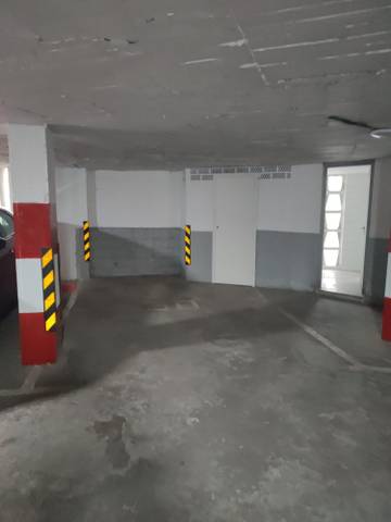 Garaje en Venta en Calle Wagner en Los Guindos - Parque Mediterráneo - Santa Paula