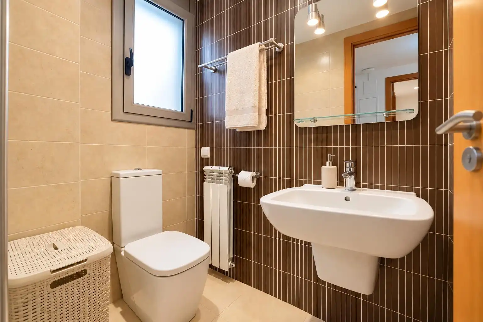 Baño de Casa adosada en venta en Cambrils con Aire acondicionado, Calefacción y Terraza