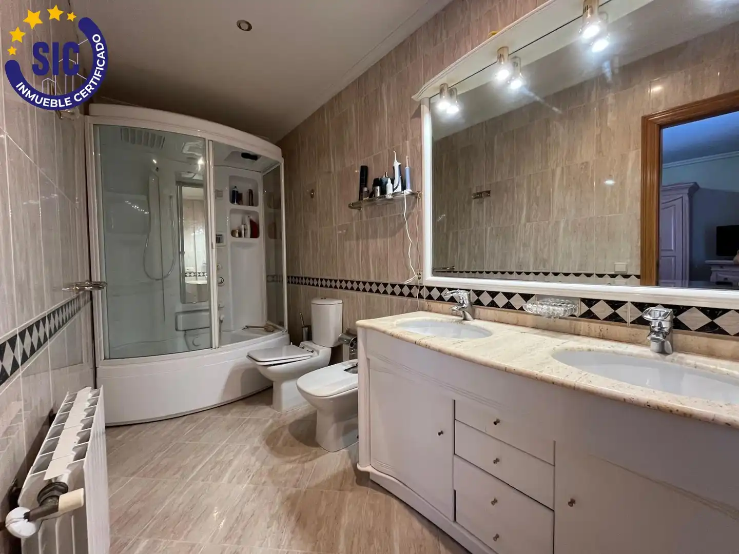 Bany de Casa o xalet en venda en Domeño amb Aire condicionat, Calefacció i Terrassa