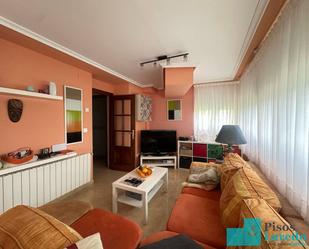Living room of Flat to rent in Laredo  with Heating