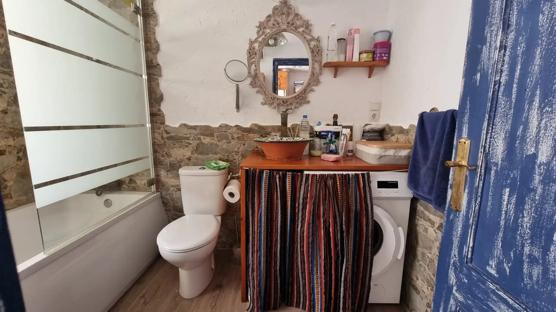 Bany de Apartament en venda en Roquetas de Mar amb Aire condicionat, Parquet i Terrassa