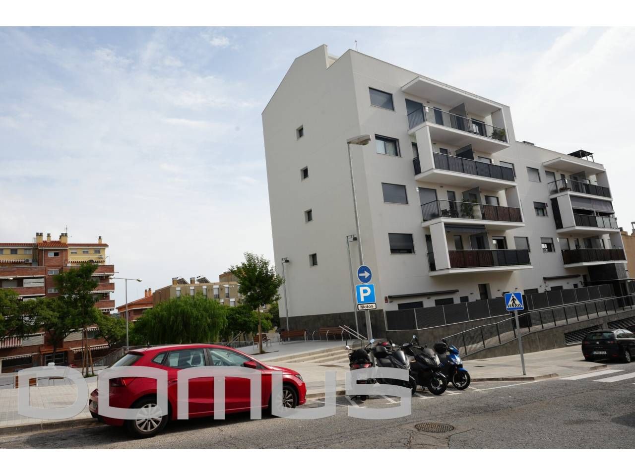 Vista exterior de Àtic de lloguer en Badalona amb Aire condicionat, Calefacció i Parquet