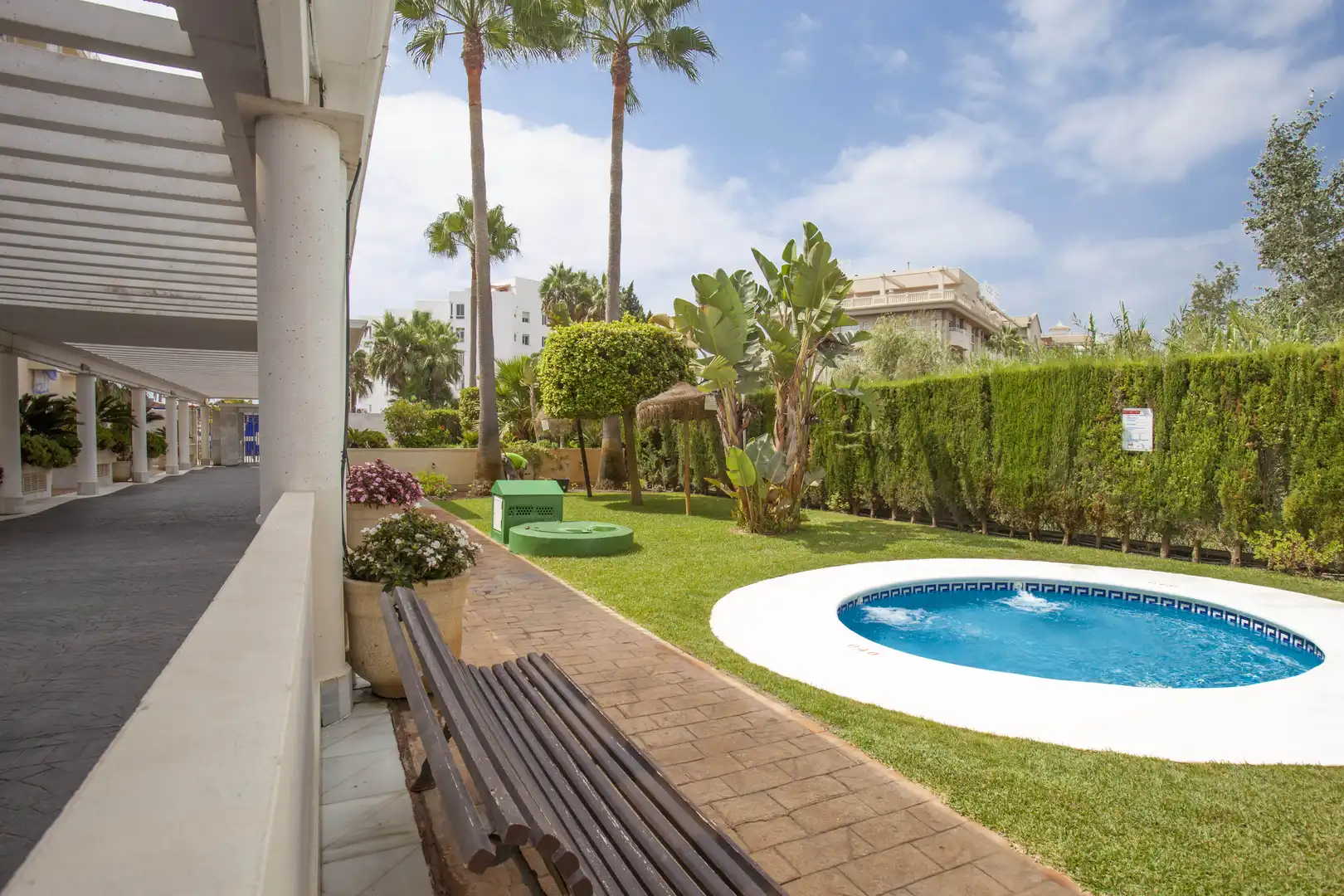 Jardín de Ático en venta en Motril con Terraza, Balcón y Piscina comunitaria
