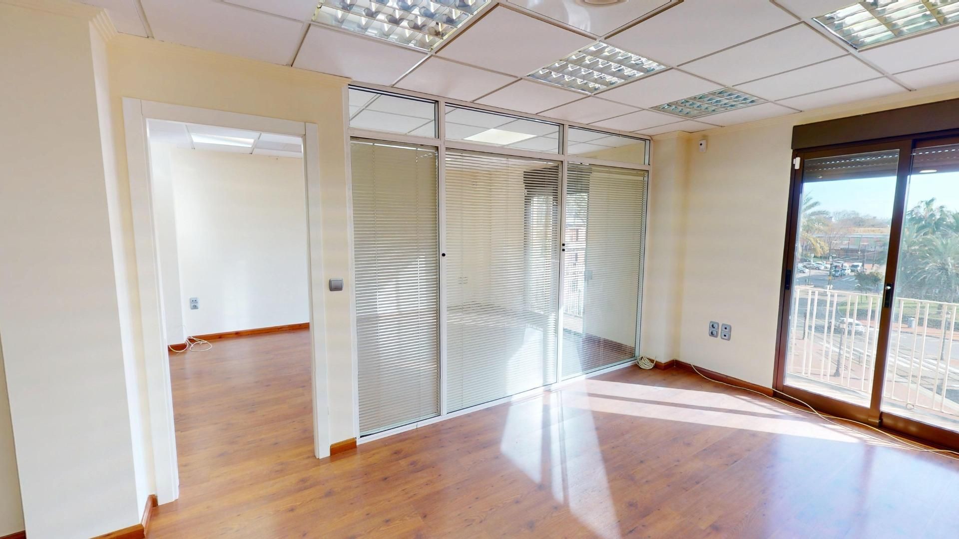 Oficina de lloguer en  Valencia Capital amb Aire condicionat