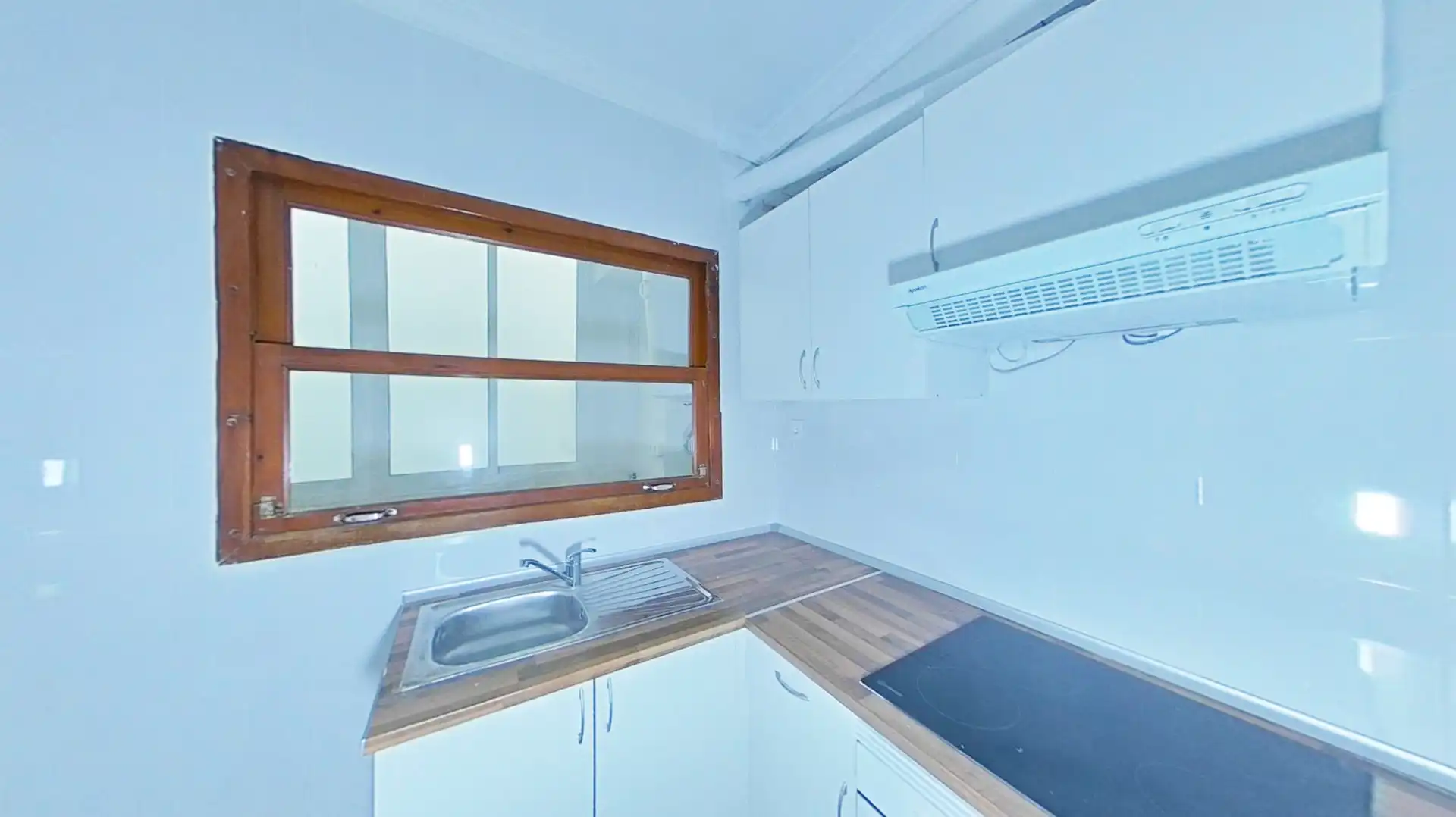 Piso en venta en C/ Gomez Ferrer, Zona La Ermita