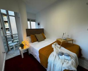 Dormitori de Apartament per a compartir en Guadalajara Capital amb Moblat, Forn i Internet