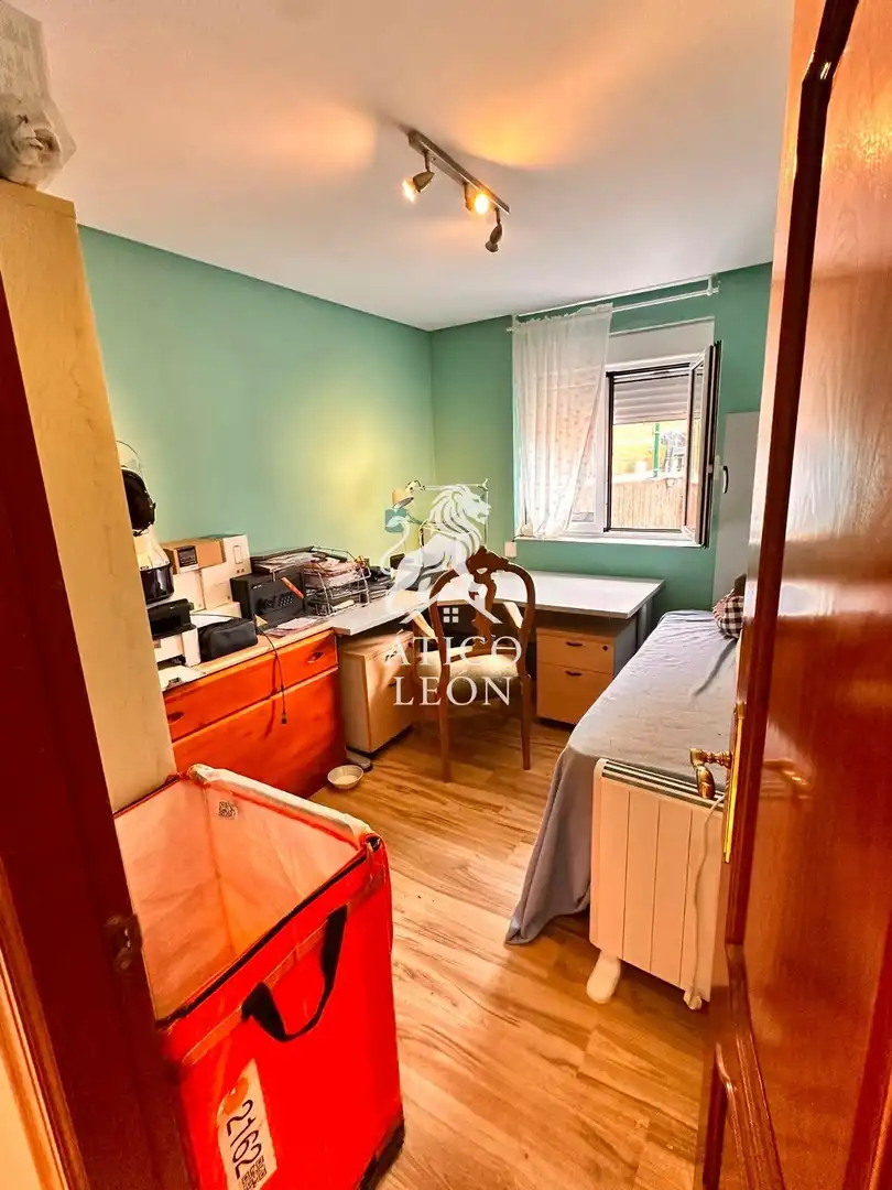 Bedroom of Houses for sale in Valdefresno  with Heating, Private garden and Storage room