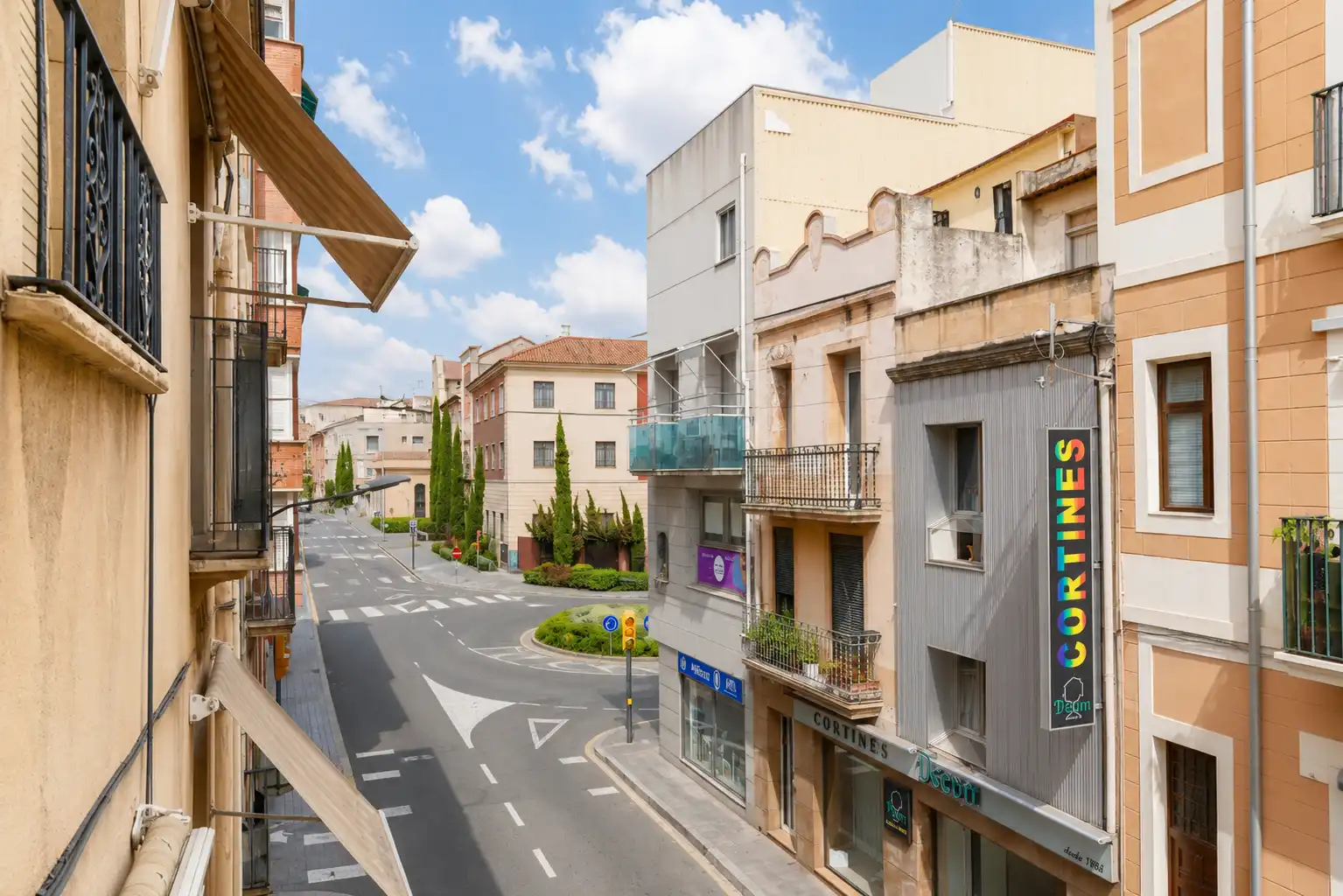 Adossat amb terrassa en venda a Carrer de Misericòrdia, imagen 2