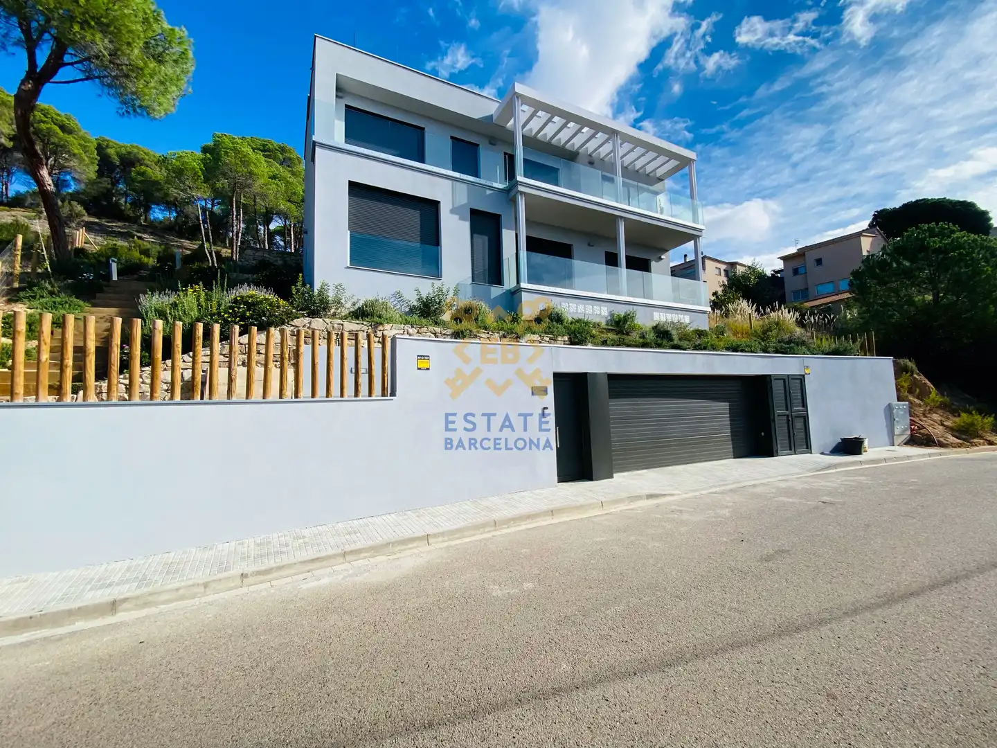 Casa con terraza en venta en Lloret Verd - Els Pinars