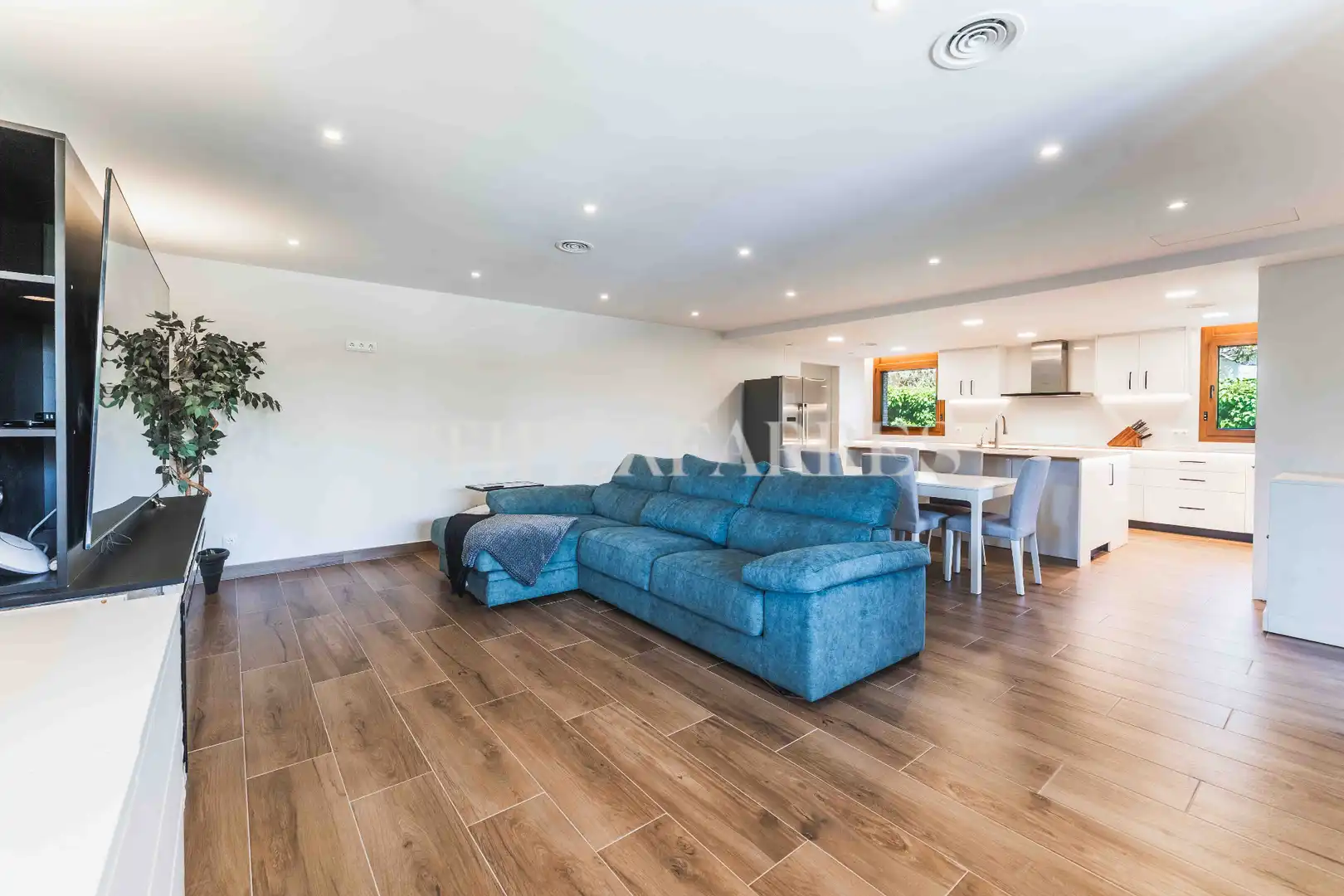 Sala d'estar de Casa o xalet en venda en Salou amb Aire condicionat, Calefacció i Jardí privat
