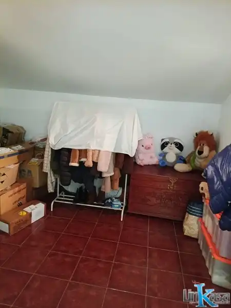 Dormitori de Casa adosada en venda en Linares amb Calefacció, Traster i Piscina