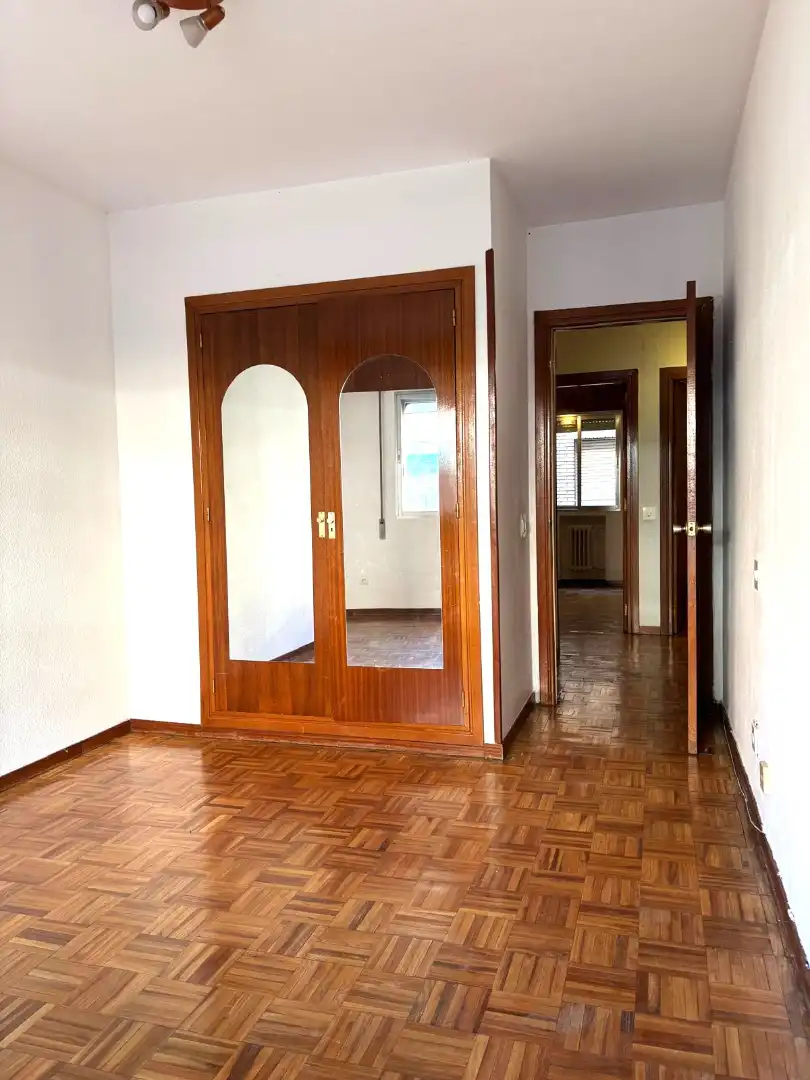 Piso en venta en Alcalá de Henares con Calefacción, Parquet y Terraza