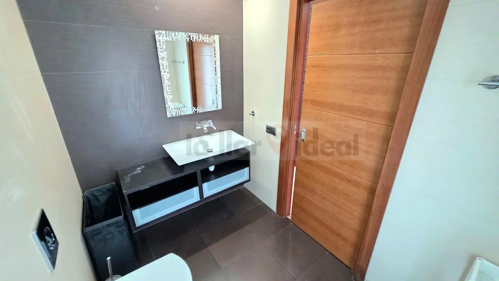 Bathroom of Flat for sale in Sant Esteve Sesrovires  with Air Conditioner, Heating and Terrace