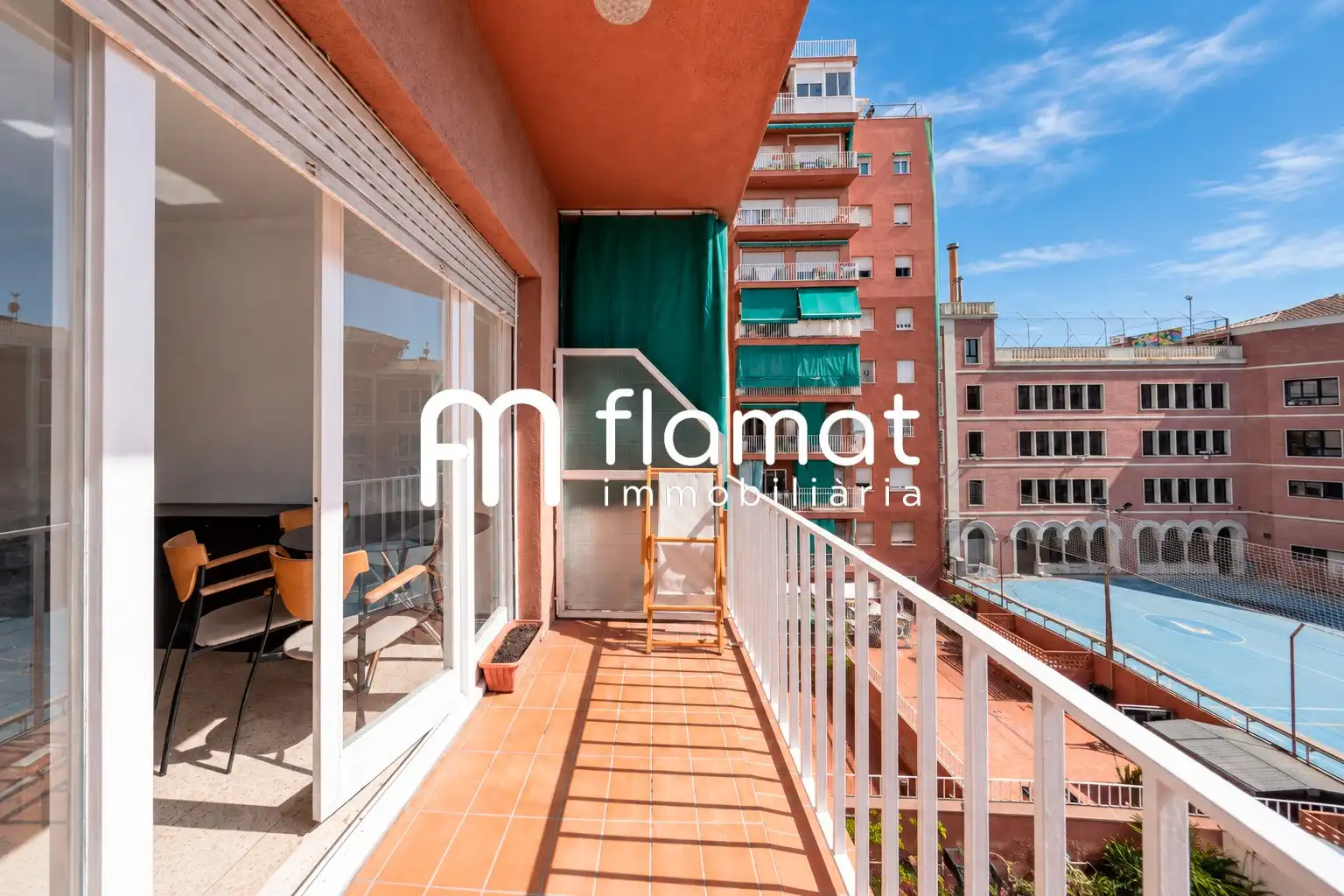 Vista exterior de Piso en venta en Barcelona