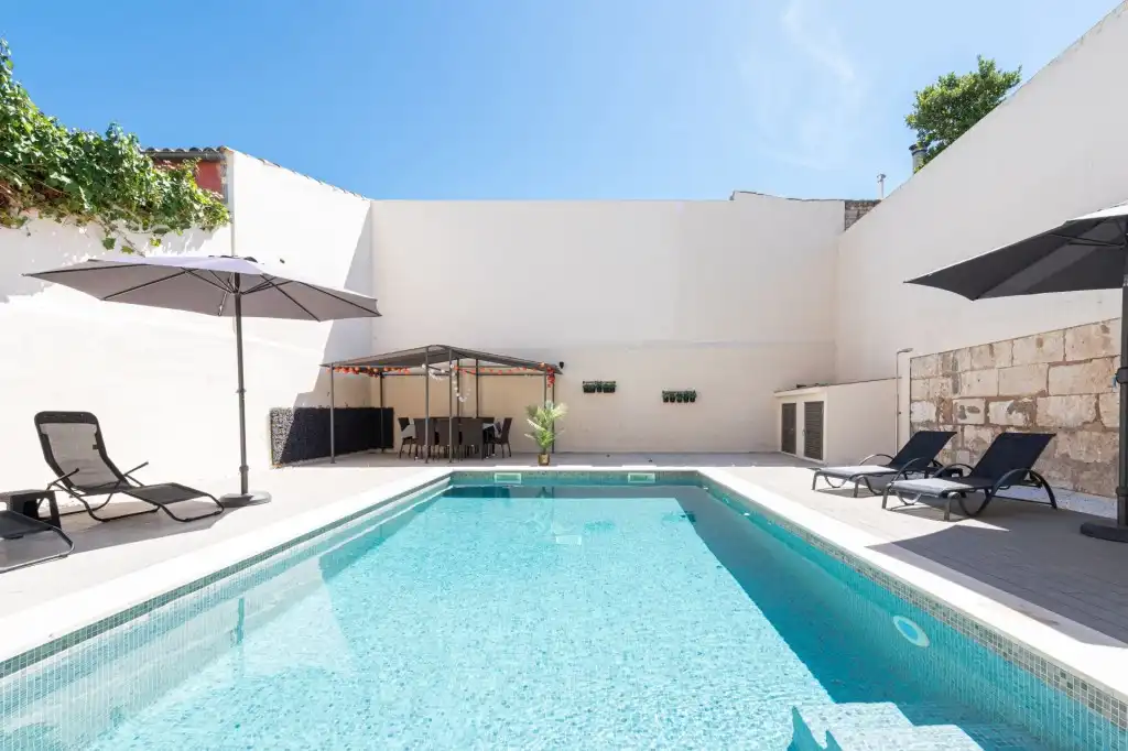 Piscina de Finca rústica en venda en Sa Pobla amb Aire condicionat, Jardí privat i Terrassa