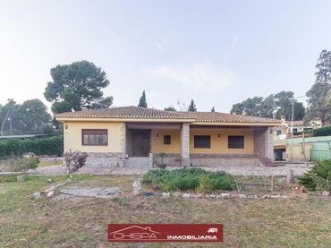 Villa mit Garten zum Verkauf in Monteamor - La Carrasca - El Peucal