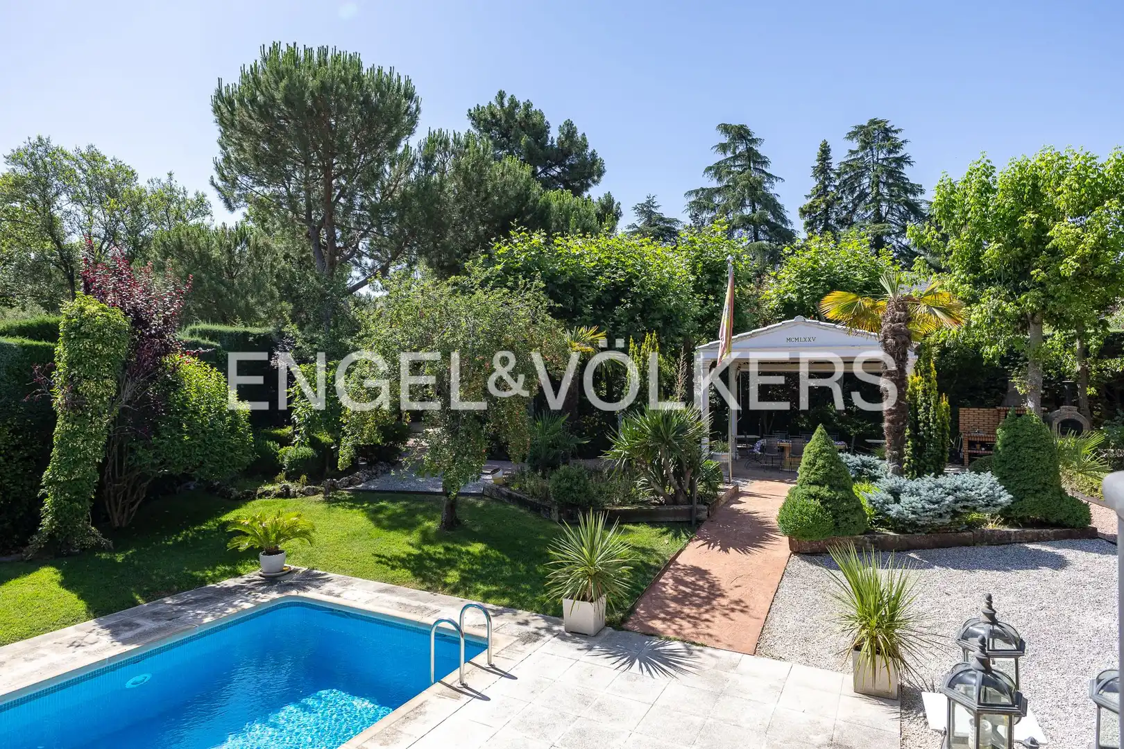 Exterior view of Houses for sale in Majadahonda  with Air Conditioner, Heating and Private garden
