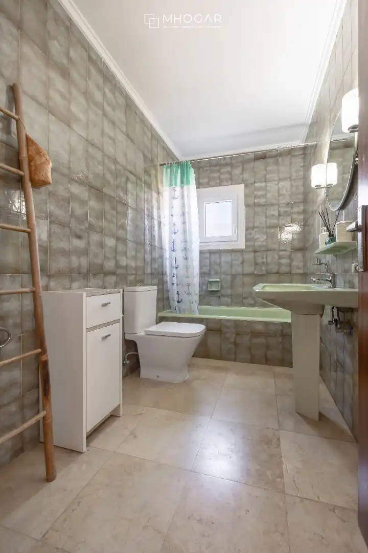 Casa o chalet en venta en Avinguda de la Marina, 72, Cala Advocat - Baladrar