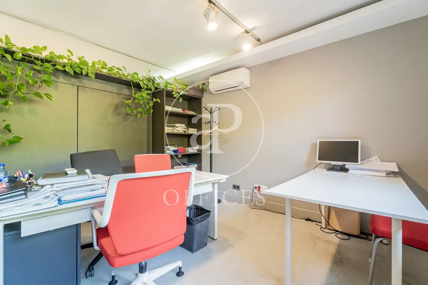 Office for rent in Madrid  with Air Conditioner