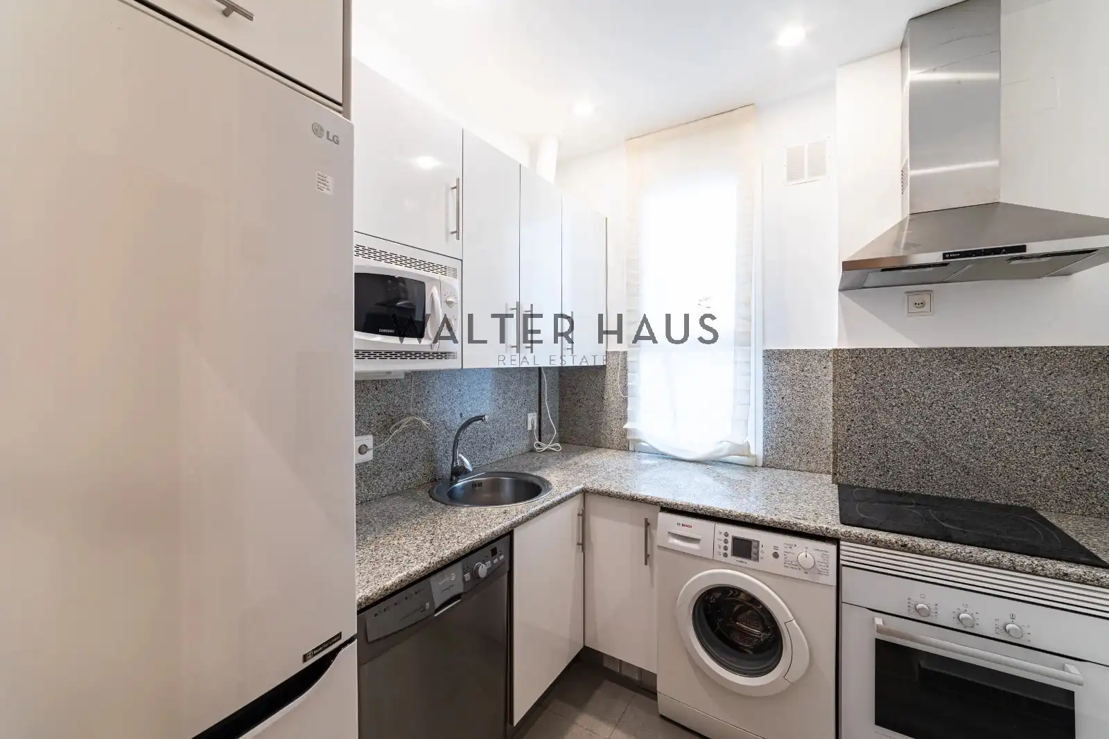 Küche von Wohnung zur Miete in Madrid mit Klimaanlage, Heizung und Ofen