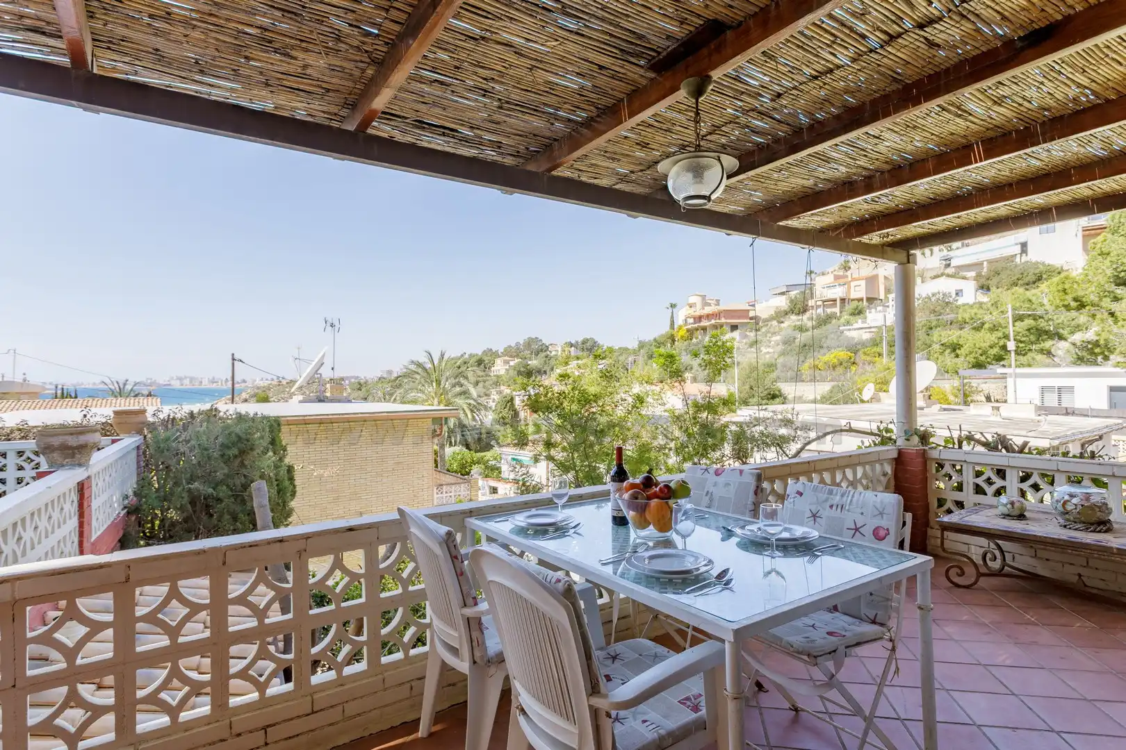 Terrassa de Casa o xalet en venda en El Campello amb Aire condicionat, Jardí privat i Terrassa