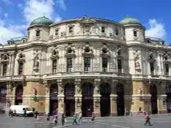 Vista exterior de Piso de alquiler en Bilbao  con Amueblado