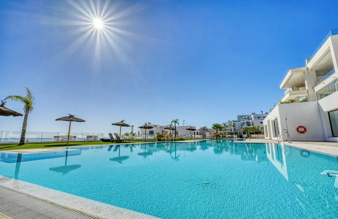 Dúplex amb piscina en venda a La Alcaidesa, imagen 2
